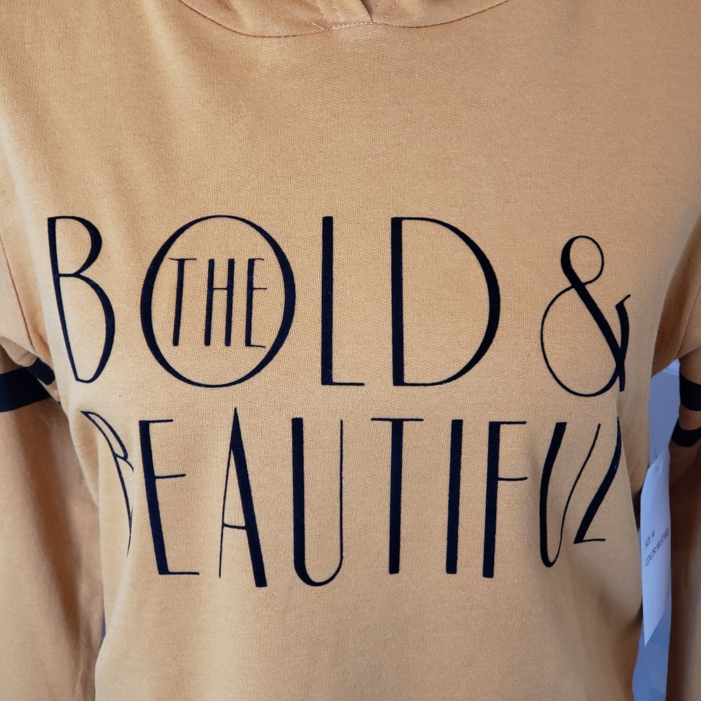 LOV Boutique. The Bold & Beautiful Crop Hoodie - Picture 8 of 8